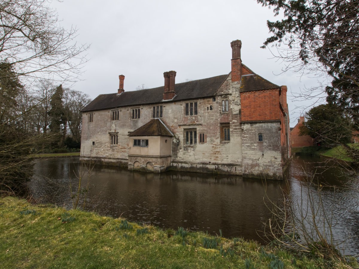 Post Banner - Baddesley Clinton - the manor house with the moat