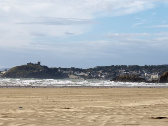 Criccieth Castle - ocean views with a helping of history Banner