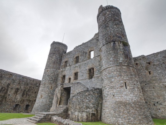 Harlech Castle - rich history in spectacular surroundings Banner