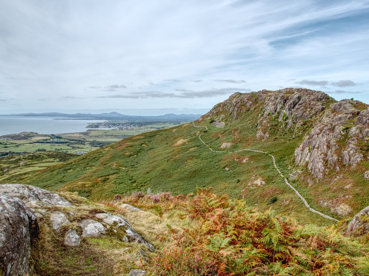 Post Banner - Moel y Gest - gorgeous views over Porthmadog