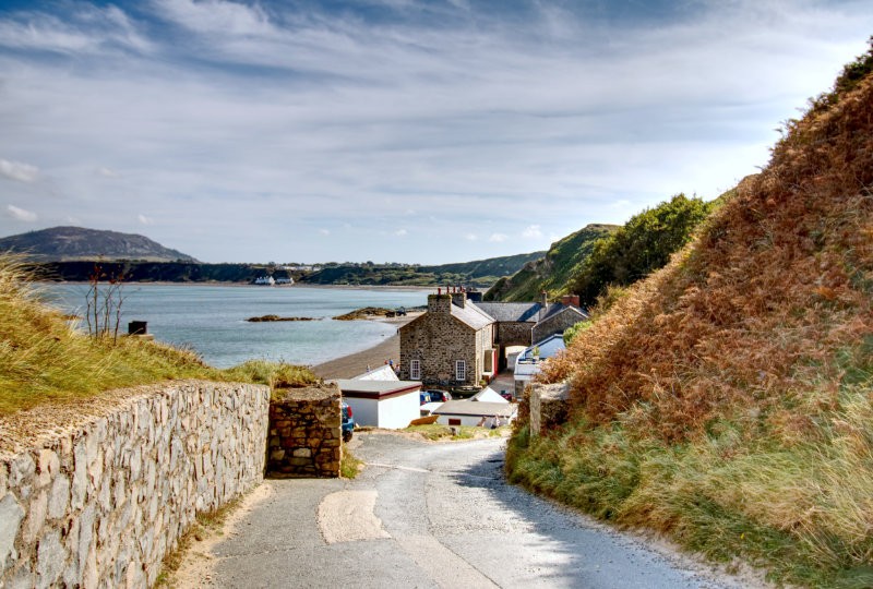 The descent to the town at Porthdinllaen