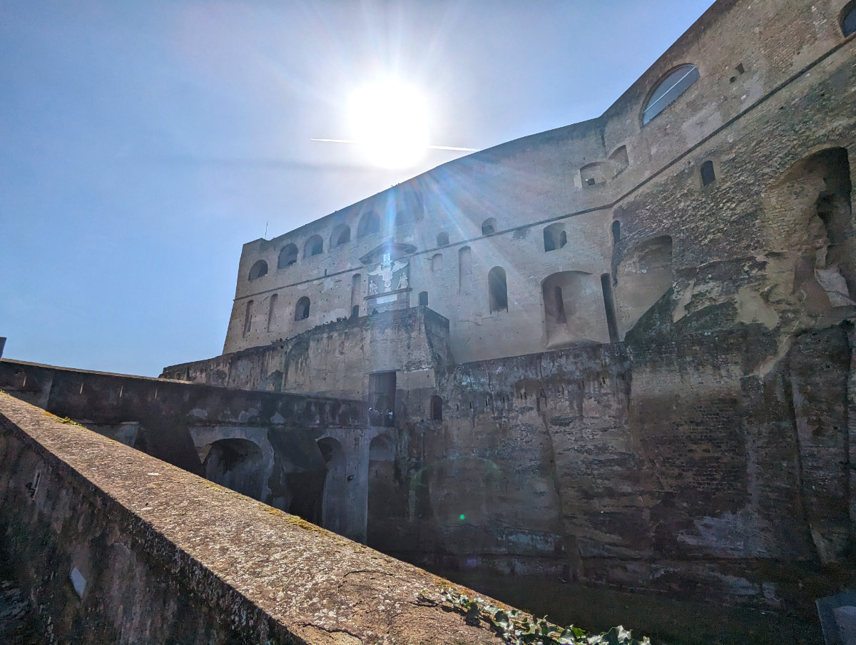 Sun shining over Castel Sant'Elmo