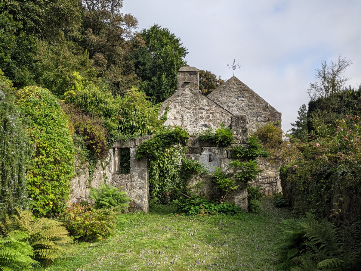 Some of the ruins at Plas yn Rhiw