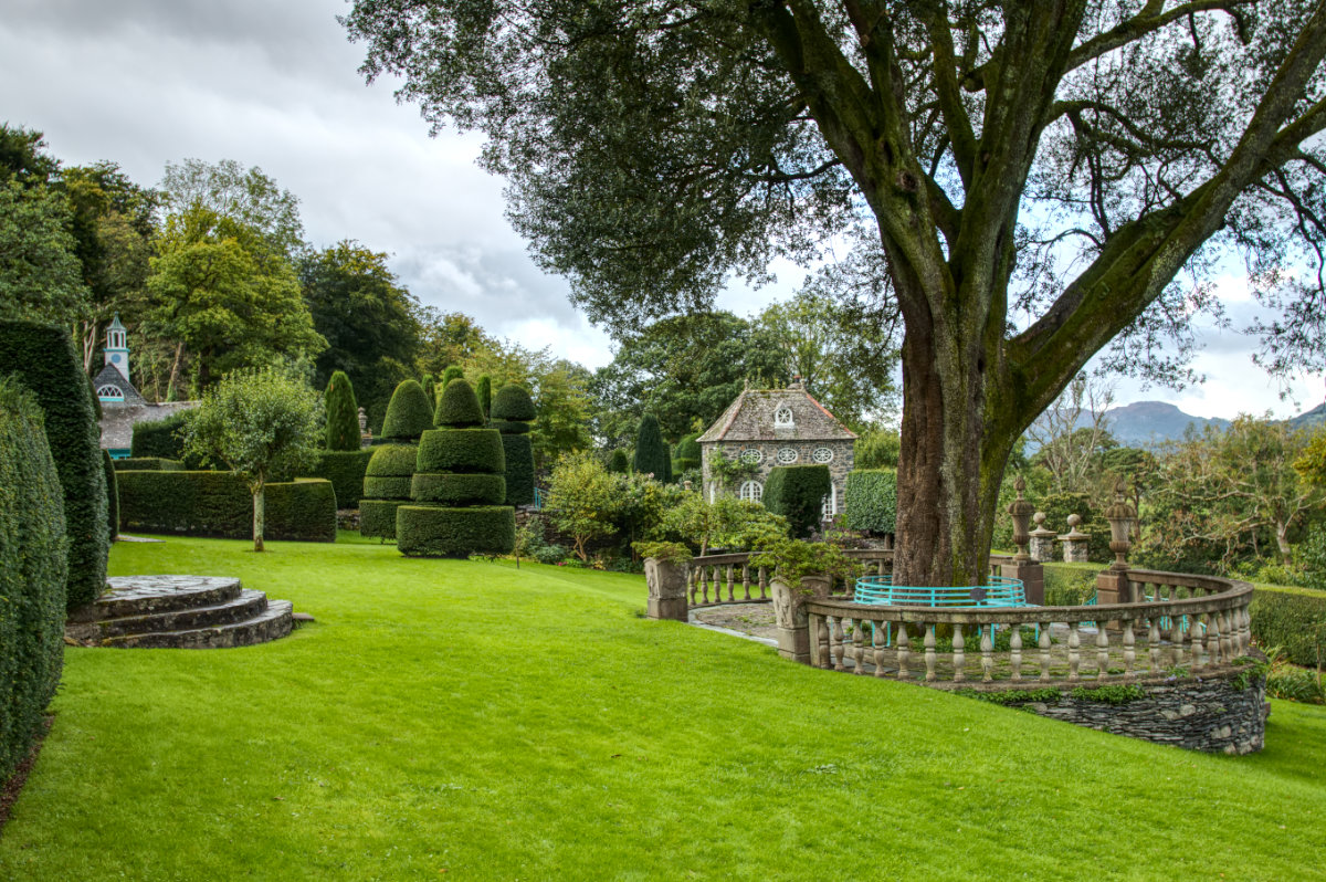 The main house gardens